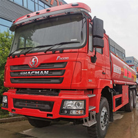 Yakıt Doldurma İçin Büyük Yakıt Tankıya Sahip Özelleştirilebilir 6*4 Yakıt Tankeri Kamyon Satılık