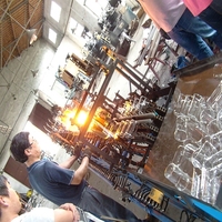 Machine à fabriquer des béchers en verre capable de former des béchers en verre à partir de tubes en verre