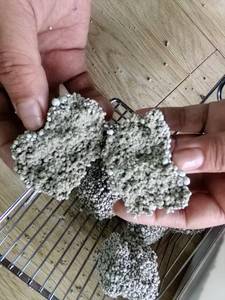 Sıcak satış topu şekilli Bentonite kedi kumu Oem / Odm çok koku düşük toz güçlü topaklanmayan kedi kumu kum - Product Image 5
