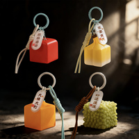 Healing Fruit Mini Light-sleutelhanger Schattige fruitvormige gloeiende hanger met zegenlabel Mooie tas hangende ornament Dagelijks decor