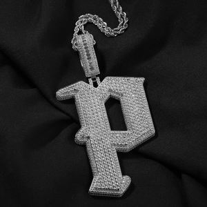 スタイリッシュなイニシャルペンダントアイスアウトバゲットフープレターPネックレスヒップホップ大胆な流行スタイルの女性マンラッパー出荷準備ジュエリー - Product Image 5