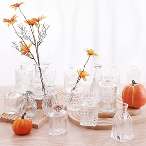 Factory Direct Wholesale Glass Vase <strong>Mini</strong> Bud French <strong>Vintage</strong> Embossed Flower Home Decor Crystal Glass Vase Set - Product Image 1