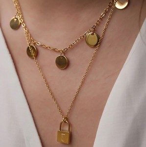 Collana con Ciondolo a Forma di Lucchetto d'Amore in Acciaio Inossidabile Placcato Oro 18k con Catena Trendy per Anniversario - Product Image 6
