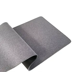 工厂灰色阳离子织物桌垫定制颜色鼠标垫，带软布顶部缝合键盘垫，用于办公室轻松打字