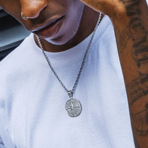 Grosir perhiasan Fashion liontin koin medali berlapis kalung Premium singa kompas baja tahan karat emas 18K untuk pria - Product Image 6