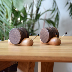 Sous-verres en bois massif en forme d'escargot, lot de 4, durables, décoratifs - Product Image 2