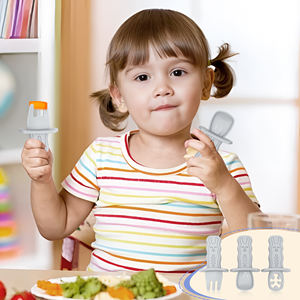 Juego <span class=keywords><strong>de</strong></span> 3 cucharas <span class=keywords><strong>de</strong></span> silicona <span class=keywords><strong>para</strong></span> bebé, cucharas <span class=keywords><strong>de</strong></span> entrenamiento <span class=keywords><strong>de</strong></span> punta suave <span class=keywords><strong>para</strong></span> niños pequeños, en tres estilos diferentes, perfecto <span class=keywords><strong>para</strong></span> nuevos padres - Product Image 1