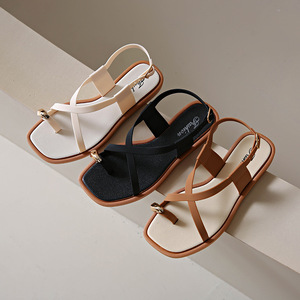 Sandalias Romanas Planas de Verano para Mujer, Ligeras, de PVC, con Cierre de Botón, Moda para Exteriores Inspirada en Celebridades de Internet - Product Image 4