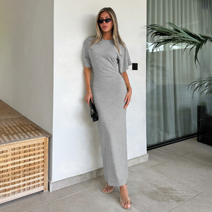 Vestido largo Z-3235 con cuello redondo, mangas cortas tipo murciélago, cintura ajustada, corte holgado, color sólido, minimalista, casual, elegante. - Product Image 1