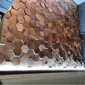 Panneau mural en mosaïque de bois massif pour la décoration du <span class=keywords><strong>salon</strong></span> et des hôtels, élégantes tuiles en mosaïque de bois pour la décoration murale intérieure - Product Image 1