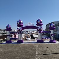 Arche de mariage gonflable personnalisable avec décoration violette et argentée au design de cygne pour les mariages en plein air, les événements et les fêtes