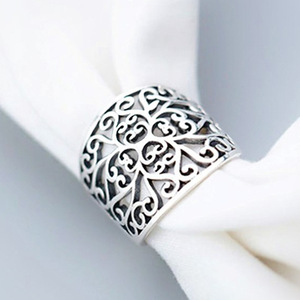 Anello Creativo Vintage con Motivo a Nuvola Traforata in Stile Etnico per Dito Indice Femminile - Product Image 2