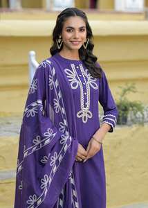 Kurta décontracté pour femme à manches longues, col rond, design moderne, violet, tendance, prix de gros - Product Image 4