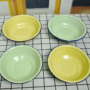 Bassine émaillée épaissie à rebord roulé, style ancien, pour le lavage des légumes, la préparation des sauces et comme bassine à soupe domestique. - Product Image 2