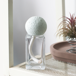 Diffusore di Fragranze in Diatomite a Forma di Luna, Ecologico con Coperchio, Decorativo per Soggiorno e Studio - Product Image 3