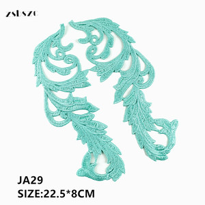Paire de miroirs en dentelle guipure florale bleu Tiffany avec appliques miroir vert sauge pour pinces à cheveux faites à la main, accents de vêtements et artisanat de journalisation - Product Image 6