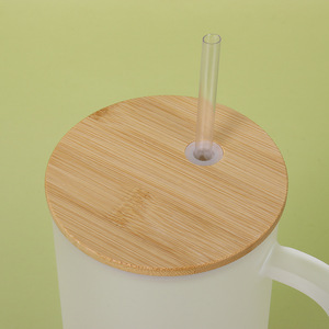 Botella de agua esmerilada transparente con tapa de madera MM con asa y pajita para restaurante sublimación fría grande - Product Image 3