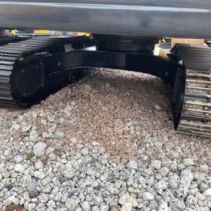 รถขุดไฮดรอลิก Volvo EC240D มือสองทรงพลัง พร้อมเครื่องยนต์ดีเซล รุ่นปี 2021  มอเตอร์และชิ้นส่วนปั๊ม  ขาย - Product Image 4