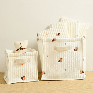 Cesta de pañales bordada con oso bonito estilo coreano moderno personalizado, <span class=keywords><strong>bolsa</strong></span> para bebé, botella de leche para mamá, almacenamiento de <span class=keywords><strong>ropa</strong></span> de muñeca - Product Image 6