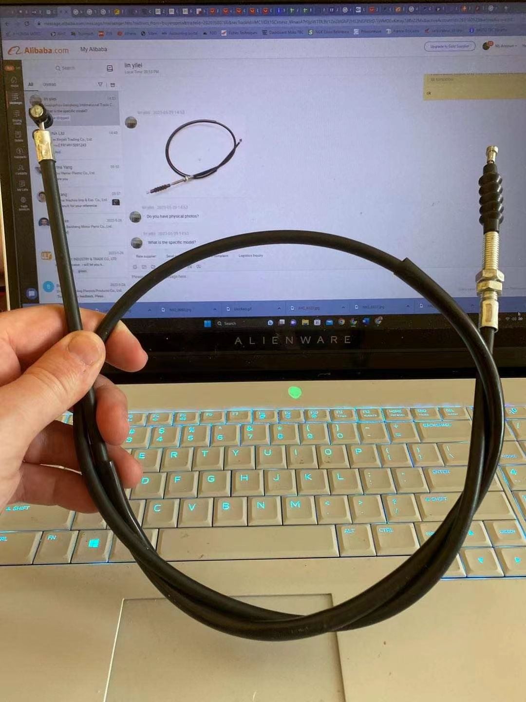 114 cm de long, sortie 7,5 cm