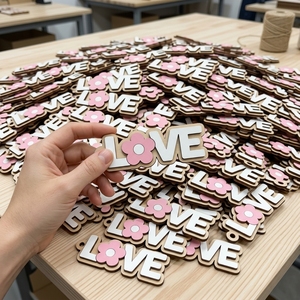 Adorno de Madera con Letras de AMOR Personalizables, Arte en Madera Cortado con Láser para Decoración del Hogar y Regalo del Día de San Valentín - Product Image 5