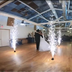 Télécommande 4 canaux 4 queues Fontaine à <span class=keywords><strong>flamme</strong></span> froide Système de tir de feux d'artifice pour la célébration d'événements - Product Image 5