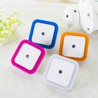 Lampe de nuit LED sans fil à capteur Mini EU US Plug Lamp pour chambre d'enfant Décoration de chambre à coucher Lumières Induction