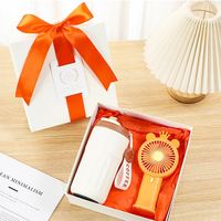 Ensemble 2-en-1 d'articles promotionnels personnalisés pour mariage d'été : mini-ventilateur, parapluie, tasse et carnet – Idéal pour les cadeaux souvenirs