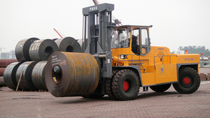 מלגזה דיזל בעלת מנוע בעירה פנימית 15 טון, 25 טון, <span class=keywords><strong>20</strong></span> טון, תורן למכולות, תיבת הילוכים הידראולית, שטח שטח, גובה הרמה 3.5 מטר-6 מטר - Product Image 3