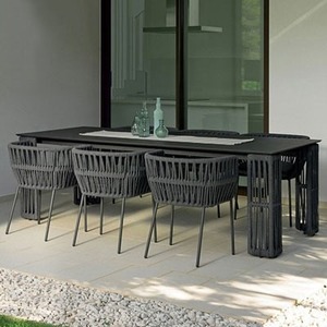 Mesa de Exterior Resistente Tejida con Cuerda y Sillas - Crea <span class=keywords><strong>un</strong></span> Ángulo de Comedor Atractivo <span class=keywords><strong>al</strong></span> Aire Libre en el <span class=keywords><strong>Patio</strong></span> Trasero o en el <span class=keywords><strong>Patio</strong></span> - Product Image 1