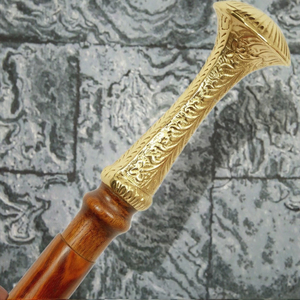Bastón de Madera Vintage con Empuñadura de Latón, Hecho a Mano, Estilo Antiguo, para Regalo o Decoración del Hogar - Product Image 3