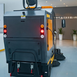 Ride-on Street for <b>Car</b> & Truck 200l Bin Capacity Cold Water Cleaning <b>Machine</b> - Product Image 6
