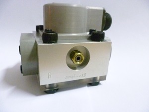 ปรับตัวได้กับสภาพแวดล้อมการก่อสร้างกลางแจ้ง สามารถใช้แทน EL-T76.00-MO-191C อิเล็กโทรไฮดรอลิกได้ - Product Image 4