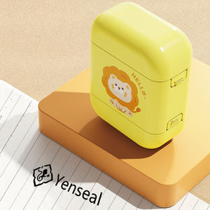 Prêt à expédier <span class=keywords><strong>tampon</strong></span> personnalisé gros dessin animé sceau en plastique timbre <span class=keywords><strong>nom</strong></span> timbre avec logo - Product Image 2