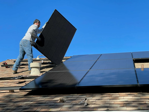 Panel Solar Bifacial de Silicio Monocristalino SUNPLUS Tipo N Negro, Módulo de 445W, 23.8% de Eficiencia, 182mm - Product Image 4