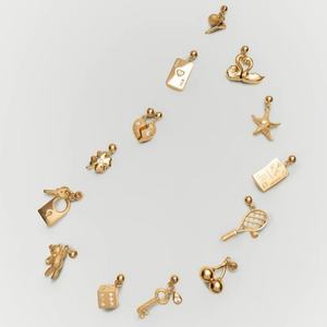 Pendentif de collier DIY tendance en acier inoxydable et or 18 carats, avec pierre principale en zircon motif cerise, de la série quotidienne européenne et américaine, style jeu de cartes - Product Image 3