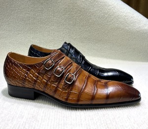 รองเท้าหนังแท้ลายจระเข้สุดหรูสำหรับผู้ชาย ดีไซน์<span class=keywords><strong>แบบ</strong></span> Monk Strap หัวแหลม เหมาะสำหรับงานทางการ ธุรกิจ หรืองานแต่งงาน - Product Image 1