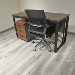 Scrivania Moderna in Stile Nordico, Design Semplice, Colore Grigio o Bianco, per Adulti, Novità 2024 - Product Image 6