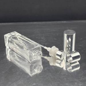 Nhà Sản Xuất Bán Mini Rỗng Rõ Ràng Uốn Phun 15Ml Vuông Nước Hoa Atomizer 0.5Oz Phun Chai Thủy Tinh - Product Image 3