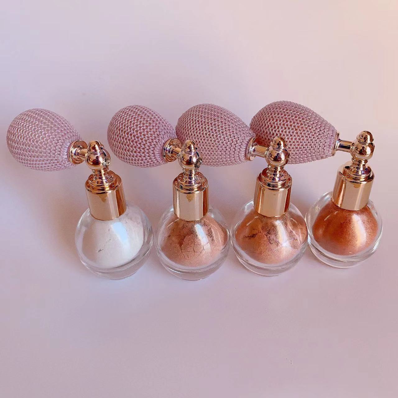 Бесплатный образец, блестящее масло для тела без логотипа, оптовая продажа, хайлайтер, рассыпчатая пудра бронзера, флакон без логотипа, блестящий макияж, хайлайтер, спрей