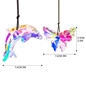 Pendentif Dauphin en Verre Coloré, Design Art Déco, Cristal Suspendu Capture Lumière du Soleil, Cadeau Anniversaire pour Collectionneur - Product Image 5