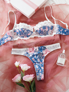 Ensemble de lingerie sexy pour femmes avec soutien-gorge push-up à armatures en dentelle semi-transparente, imprimé floral romantique, soutien-gorge et culotte 2 pièces pour femmes - Product Image 2