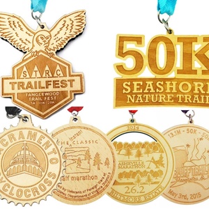 Medallas de Madera con Grabado Láser Personalizado de Fábrica Oneway, Portamedallas de Madera para Maratón - Product Image 5