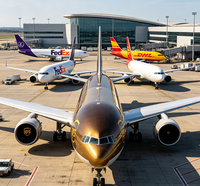 Courtier d'expédition FedEx DHL UPS de Chine vers le Canada, les États-Unis, l'Europe, service de livraison express rapide par fret aérien porte-à-porte dans le monde entier
