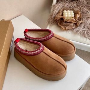 Bottes d'hiver classiques pour femmes, haute qualité, satin et daim avec semelle intérieure en fourrure, utilisation intérieure et extérieure, vente en gros - Product Image 2