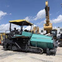Machine à pavage routier VOGELE 2100-3L d'occasion pour la construction de routes avec contrôle fluide, composants de qualité et fonctionnement fiable