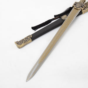 Espada Fantasma Fengshen Yanyi de 72 cm - Accesorio de Cosplay Exquisitamente Grabado para Entusiastas de las Armas Antiguas - Product Image 4