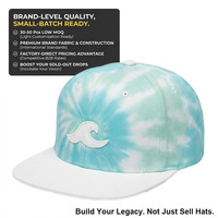 Casquette de performance 5 panneaux à visière plate en coton biologique tie-dye avec applique vague, broderie polyester respirante et imperméable pour l'extérieur