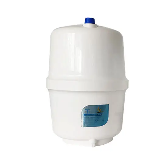逆浸透浄水器には、3.0ガロンの水タンクを備えたバケツを保管するための貯蔵タンクが装備されています