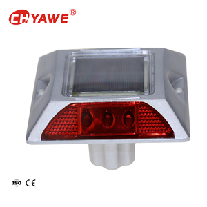 Reflectores de Seguridad de Tráfico de pavimento de asfalto de carretera con energía solar Cat's Eye Ear <span class=keywords><strong>Road</strong></span> Spikes Highway <span class=keywords><strong>Road</strong></span> Traffic Warning - Product Image 4